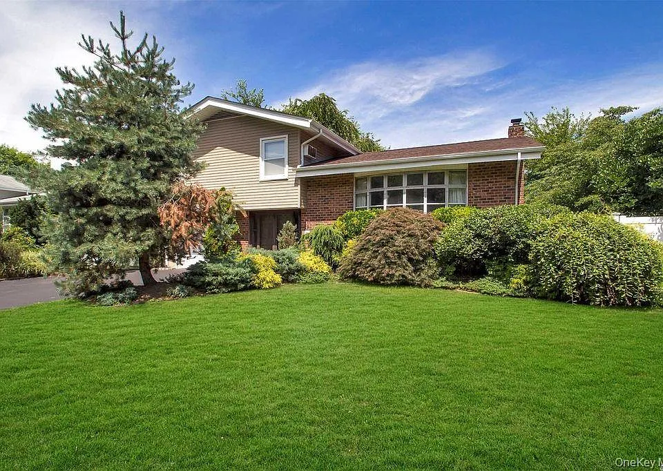 29 Village Dr