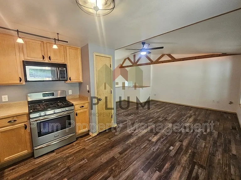 917 Discovery Way — Photo 6