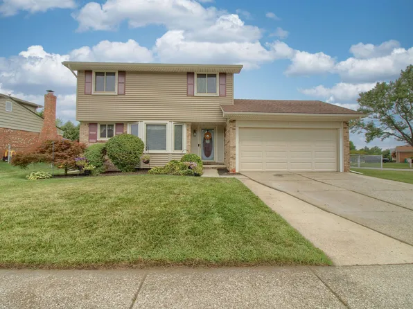 26012 Rose Marie Dr, Brownstown, MI 48134