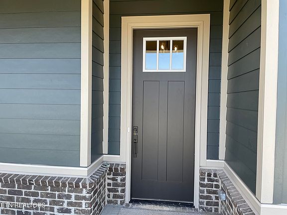 4th image of 191 Clover Cir