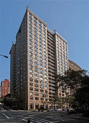 Rented by Manhattan Skyline | media 12