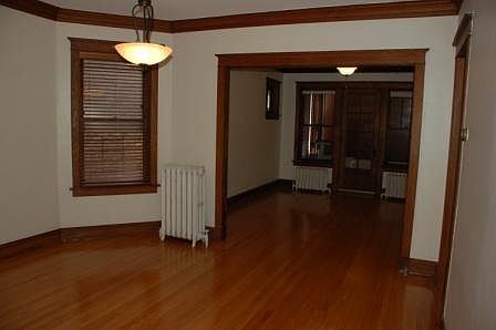2nd image of 4721 N Washtenaw Ave #1