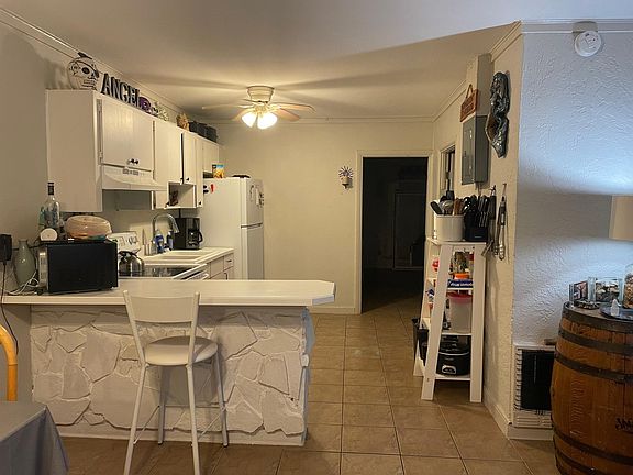 4th image of 106 Floral Dr