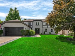 18366 Heritage Trl, Strongsville, OH