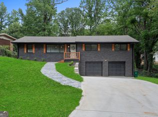 3944 W Hilda Cir, Decatur, GA 30035