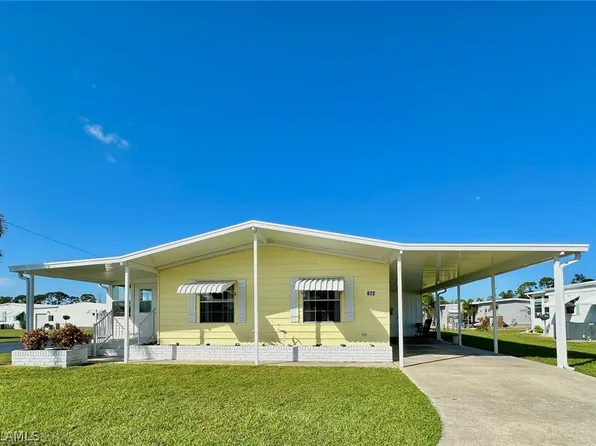 872 Moonlight Dr, North Fort Myers, FL 33917