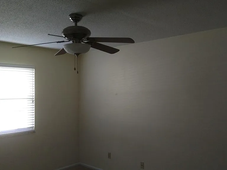 2075 Miracle Dr — Photo 3