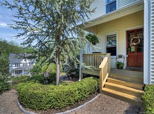 139 W Church St, Seymour, CT 06483