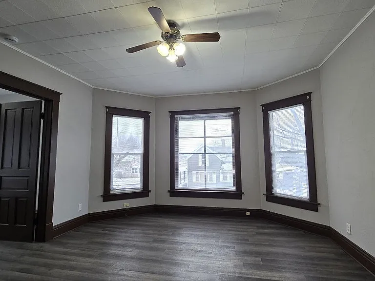 202 E Barker Ave #1 — Photo 3