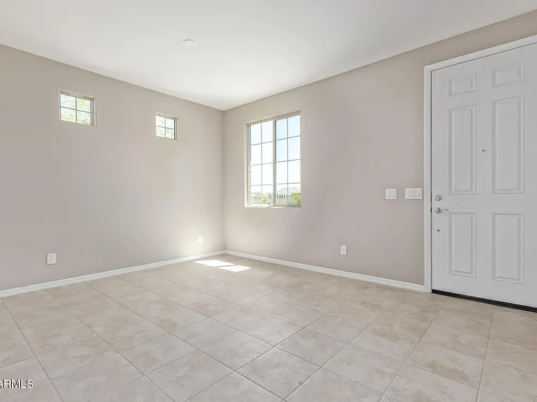 8804 W Marshall Ave — Photo 5