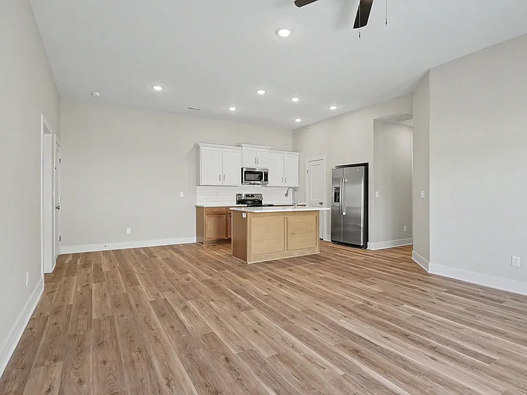 1223 SE 10th Street Ter — Photo 8