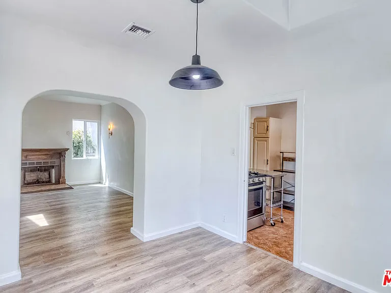 2127 Malcolm Ave — Photo 13