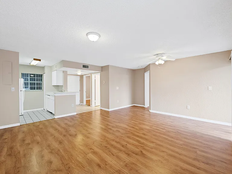 2861 N Oakland Forest Dr #202 — Photo 6