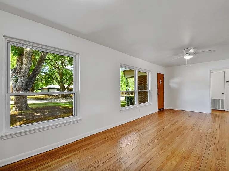 430 Beryl Dr — Photo 13