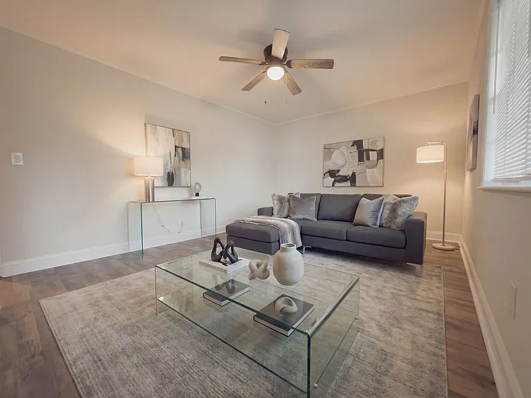 1521 N Avalon Cir — Photo 1