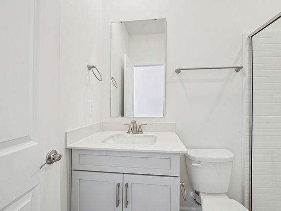 Secondary bathroom in the Sherwood floorplan at a Meritage Homes community in Raleigh, NC.