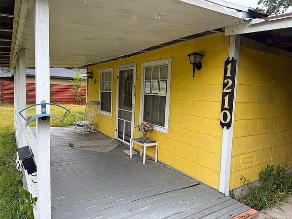 2nd image of 1210 Richard Ave