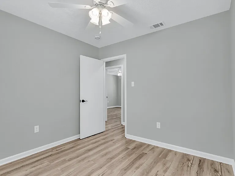 13 Oxford Ct — Photo 21