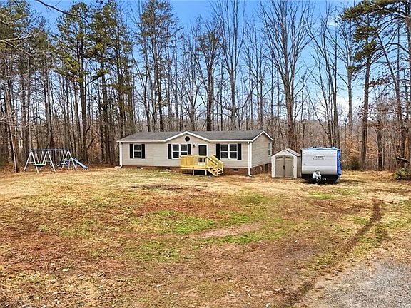 4th image of 2025 Hickory Fork Rd