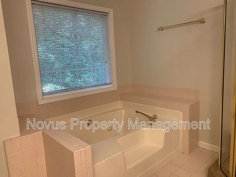 7439 Mason Falls Dr — Photo 23