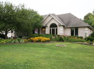 250 Farm Ct, Yorkville, IL