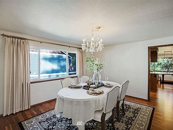 Formal dining1