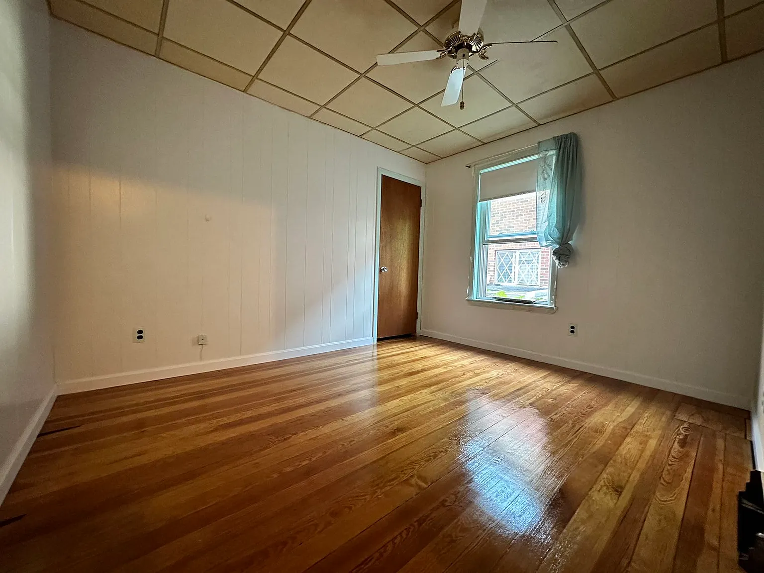 3 bed, 1200 sqft, $2,600 — Photo 4