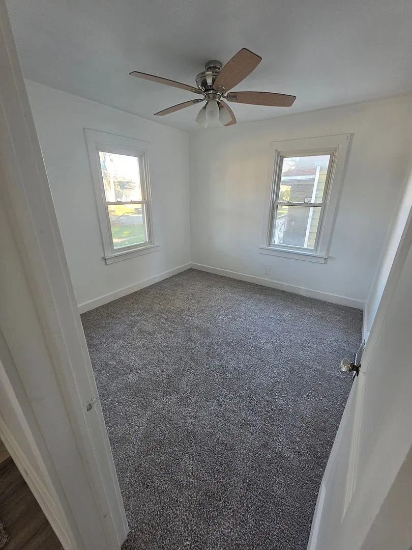2 bedroom/ 1 bath in Harvard park $1200 — Photo 4
