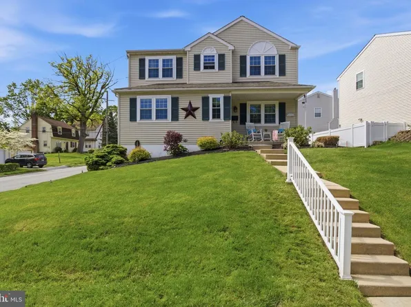 320 Olympic Ave, Havertown, PA 19083