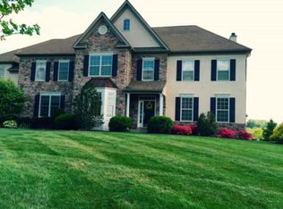 201 Ironstone Ln, Elverson, PA 19520