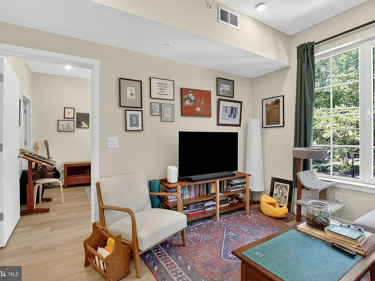 1701 S 4th St #203 — Photo 7