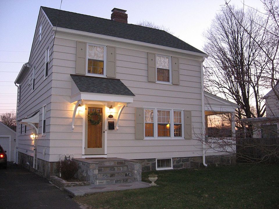 42 Ludlowe - Front