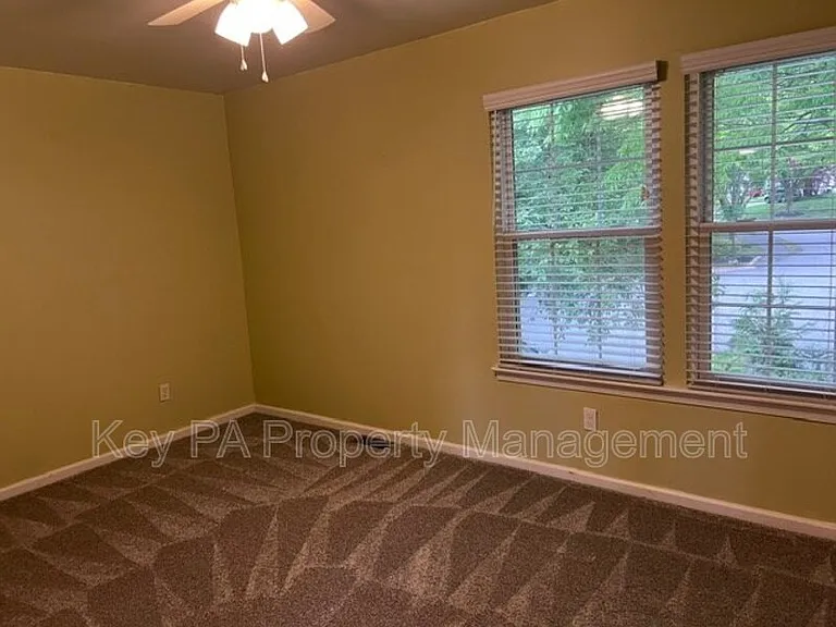 803 Bradford Ter — Photo 23