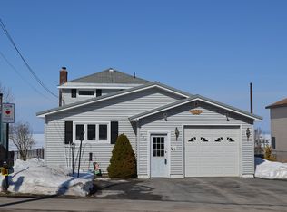 793 Minoa Beach Rd, Bridgeport, NY 13030