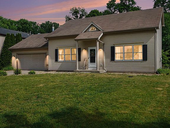 2nd image of 23171 Oakleaf Dr N
