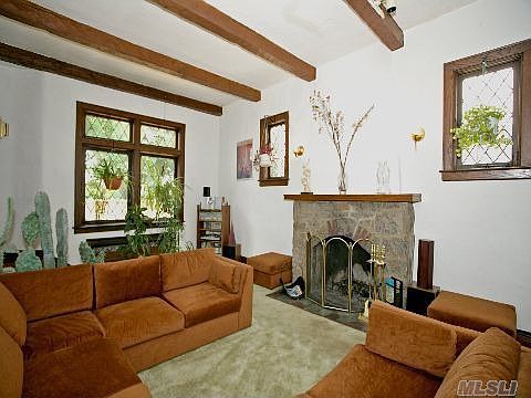 2nd image of 115 Gilmore Blvd