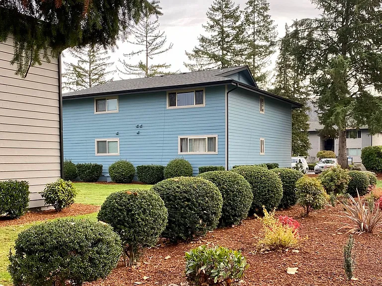 Timberlane Apartments — Photo 3