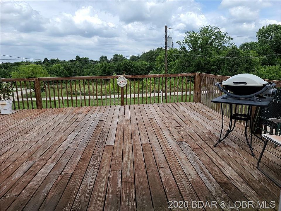 2nd image of 607 W North St