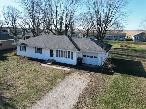 2313 N State Route 1, Watseka, IL 60970