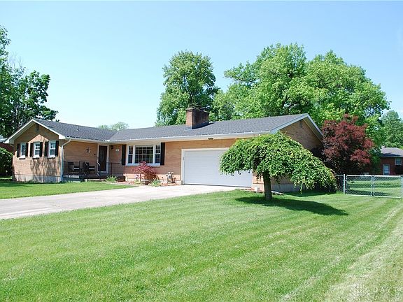 2nd image of 118 Stolz Dr
