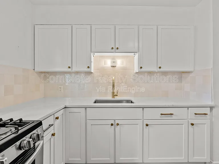 5655 Potomac St — Photo 6