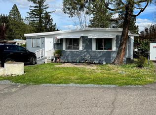 1246 N 2nd Ave #10, Gold Hill, OR 97525