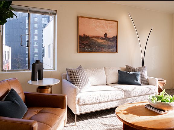 5th image of 1050 Ferry St #101