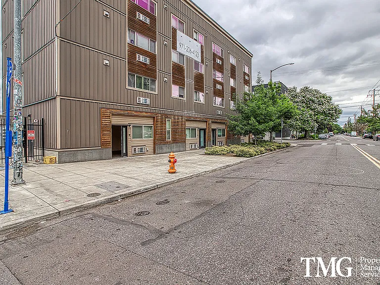The Carter Apartments — Photo 13