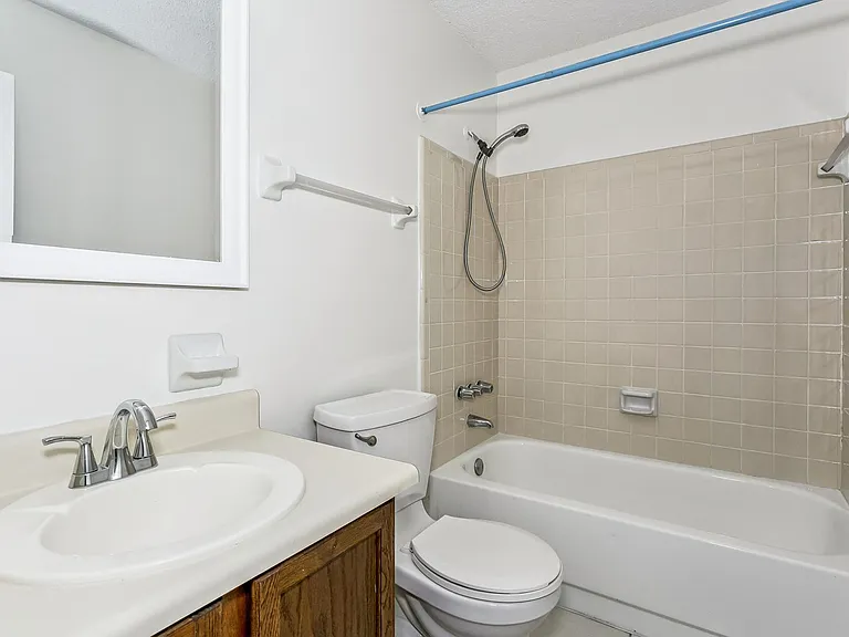 421 Tampico Way — Photo 14