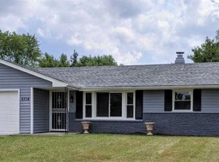 5714 Holiday Ln, Fort Wayne, IN 46835