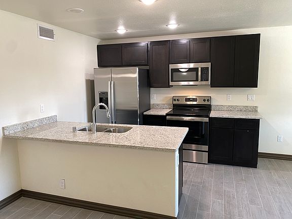 5th image of 107 Linden St #2B