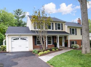 19404 Dubarry Dr, Brookeville, MD 20833