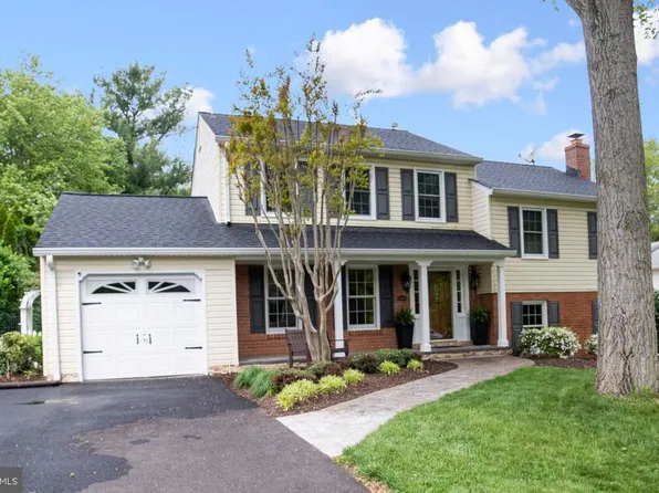 19404 Dubarry Dr, Brookeville, MD 20833