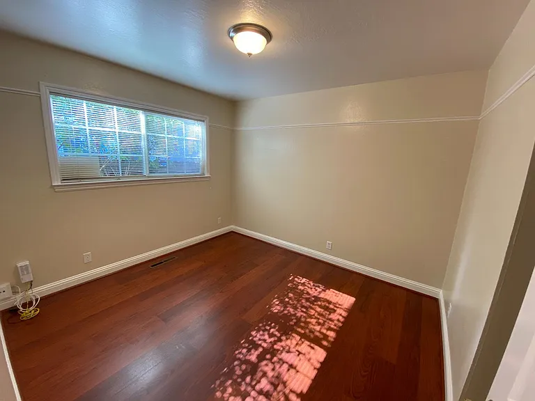 24252 Broadmore Ave — Photo 9